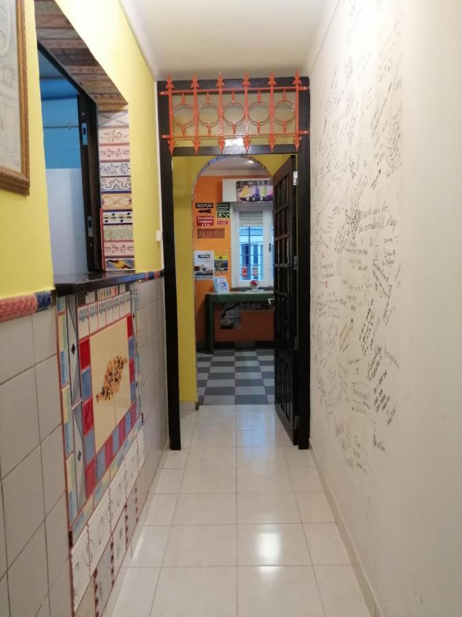Lagos Central Hostel エクステリア 写真
