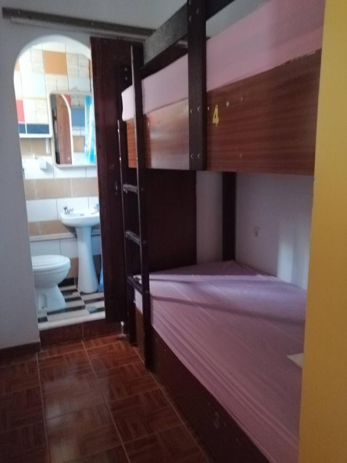 Lagos Central Hostel エクステリア 写真