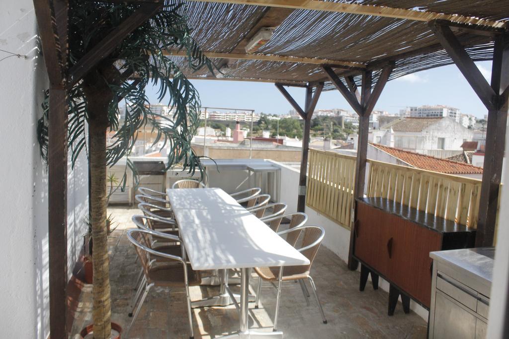 Lagos Central Hostel エクステリア 写真
