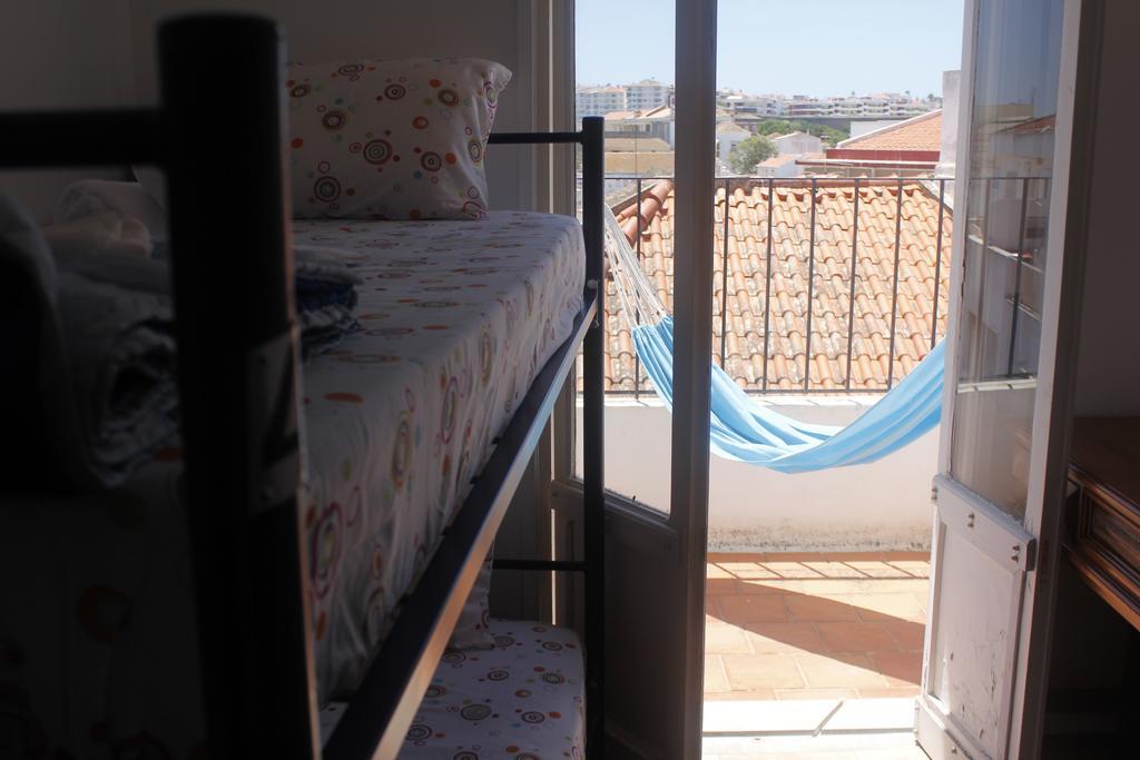 Lagos Central Hostel エクステリア 写真